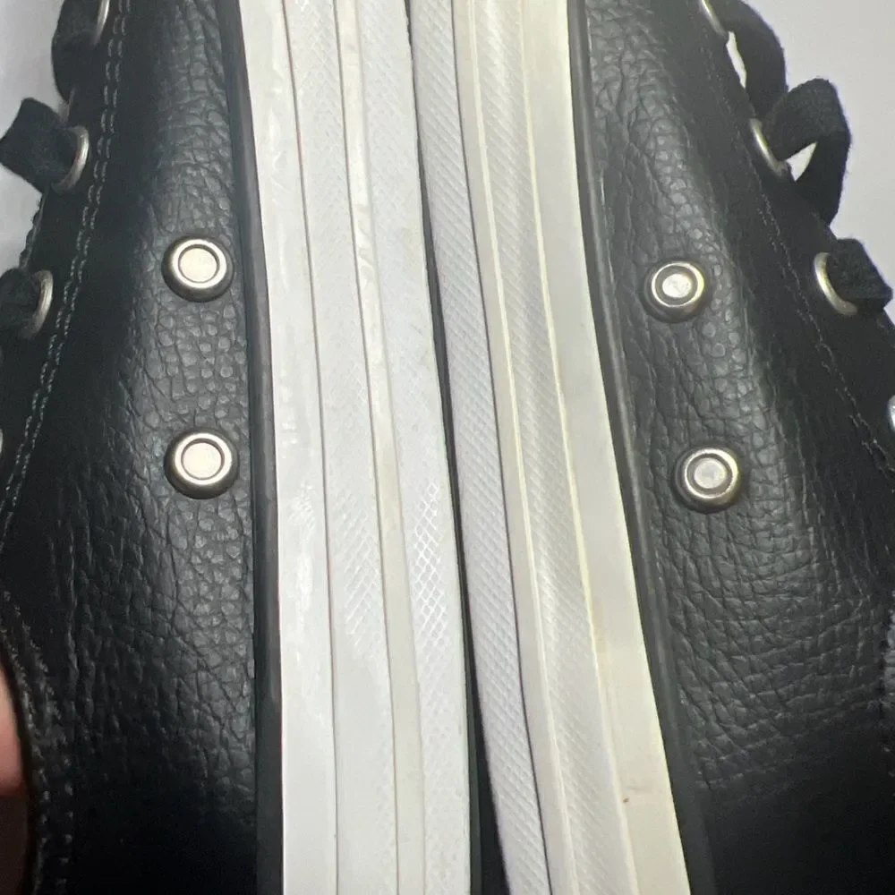 Converse All Star Kids Sz 2 Black Leather Low Top Lace Up Comfort Casual Sneaker
